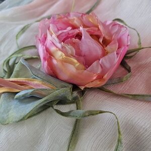 NWT HANDMADE JEWELRY: NECKLACE - BROOCH 'PRONY"